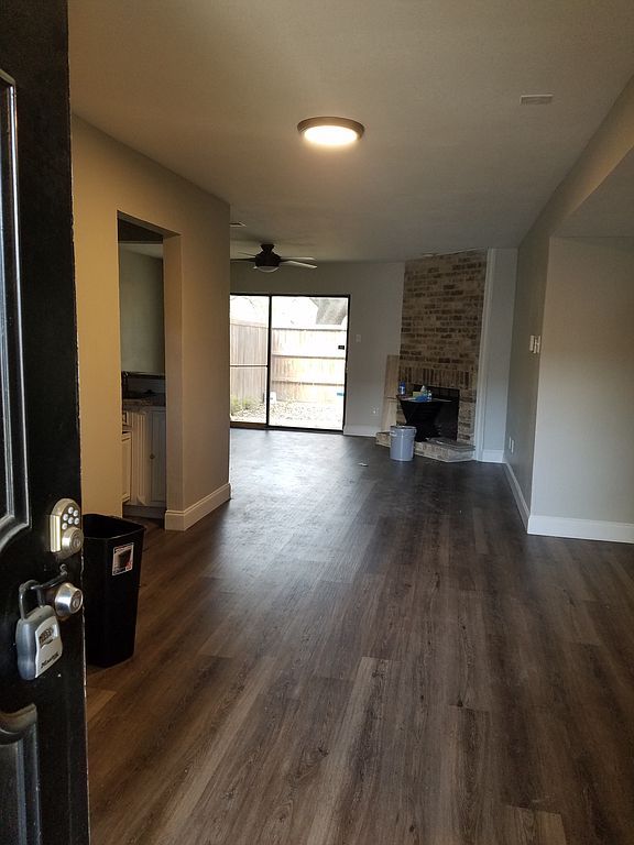 5840 Spring Valley Rd #G, Dallas, TX 75254