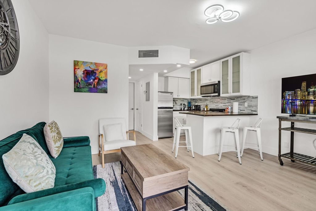 1634 SW 4th Ave #ID1049787P, Fort Lauderdale, FL 33315