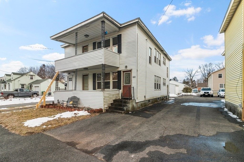 50 Chateaugay St, Chicopee, MA 01020