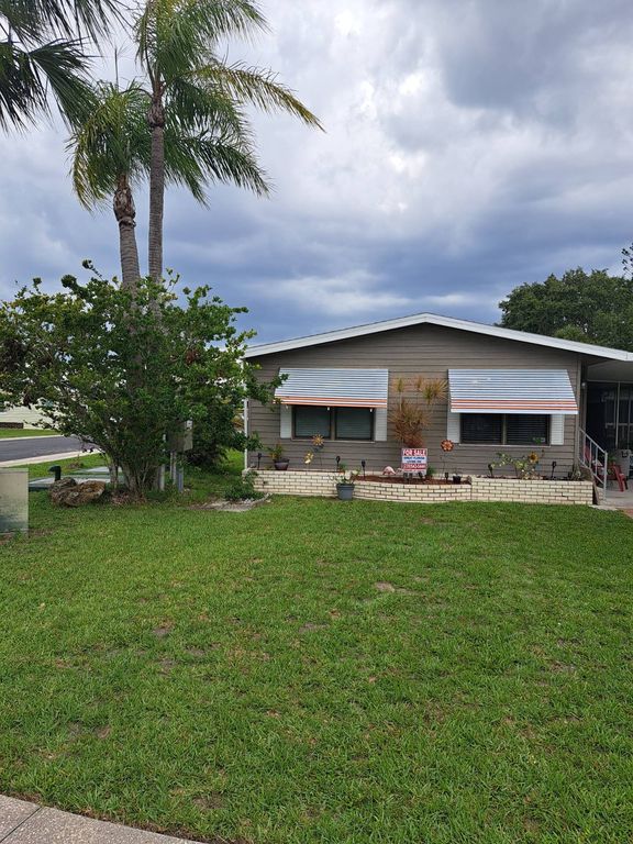 15849 Shell Crest Dr   #286, North Fort Myers, FL 33917