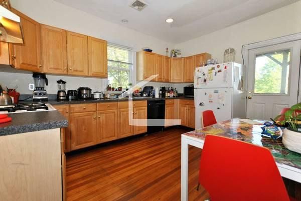 102 Cypress St #Xyz, Brookline, MA 02445