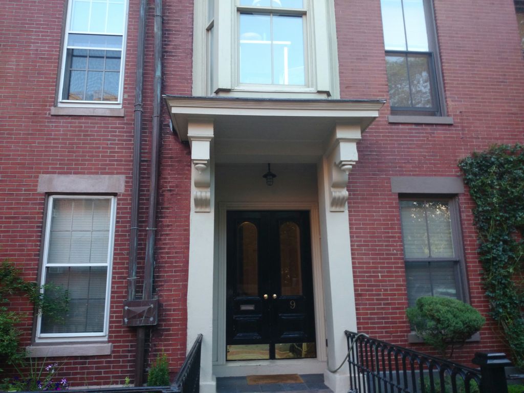 9 Hanson St #2, Boston, MA 02118