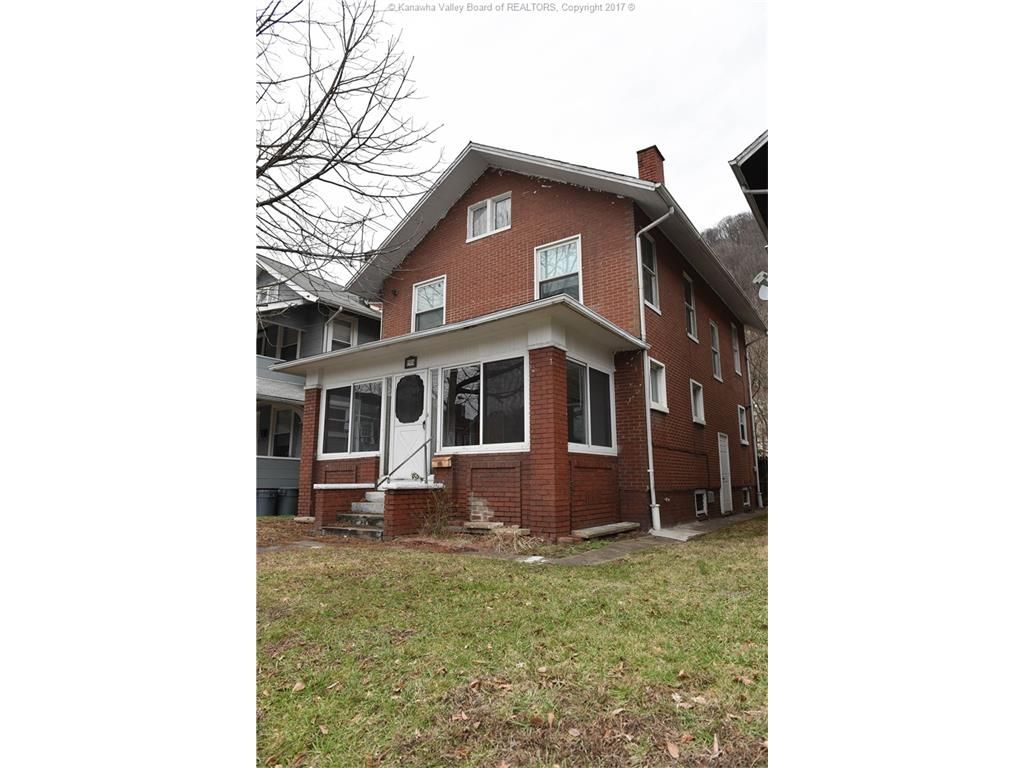 2304 Washington St E, Charleston, WV 25311