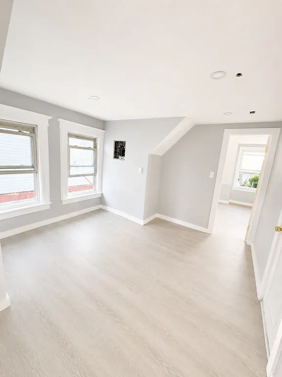 899 S 19th St #3 — photo 4 of 6