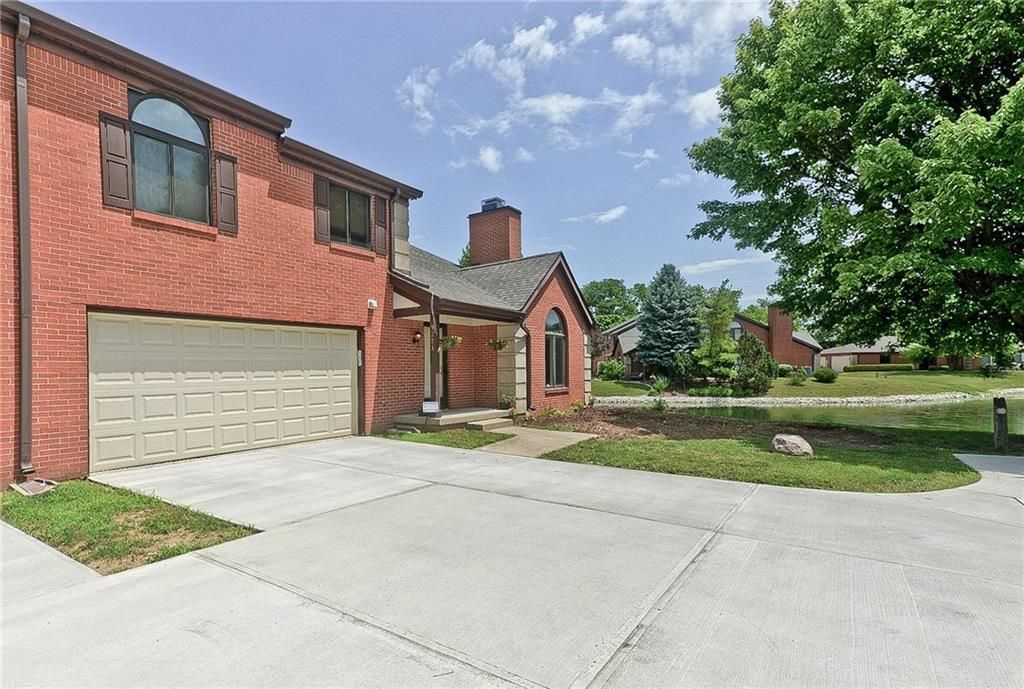9273 Golden Oaks W, Indianapolis, IN 2 Bed, 3 Bath Condo 25 Photos