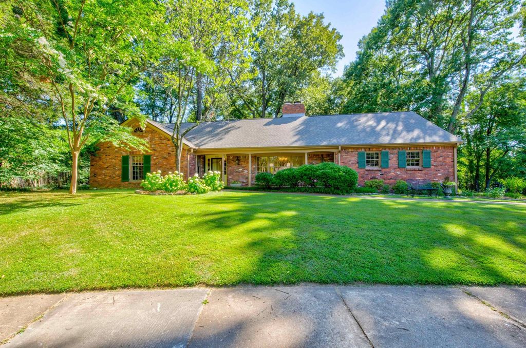 5157 Mary Starnes Dr #9, Memphis, TN 38117 - See Est. Value, Schools & More