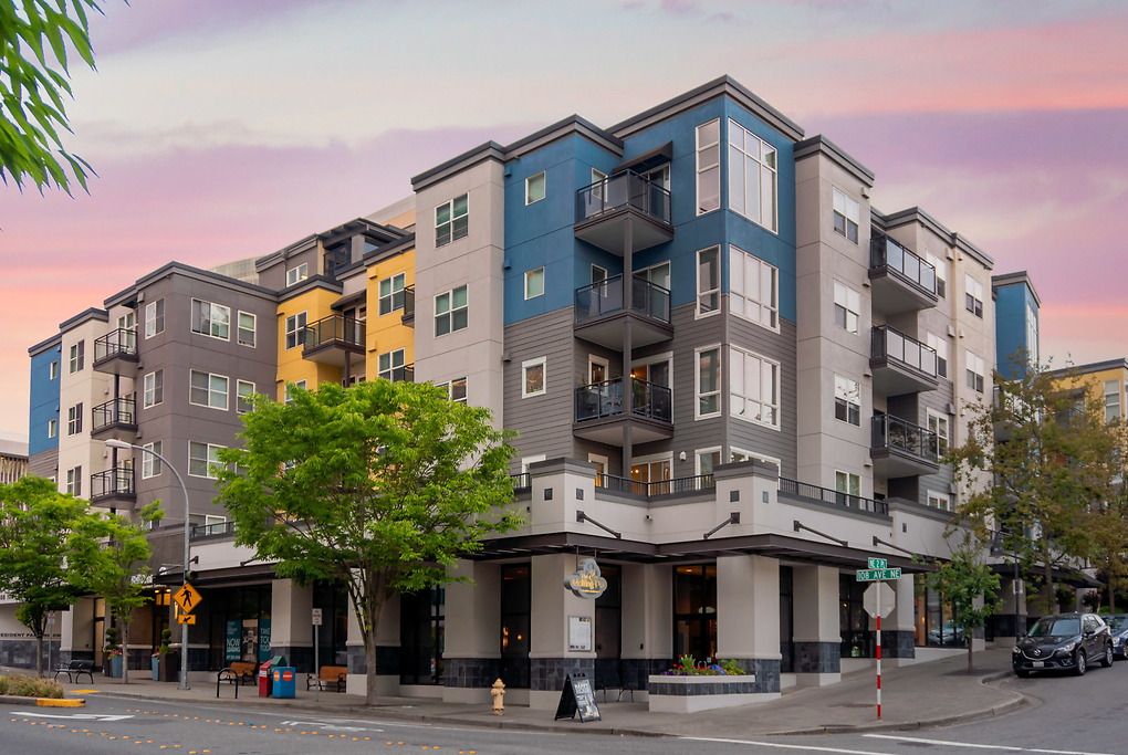 308 108th Ave  NE #B101, Bellevue, WA 98004