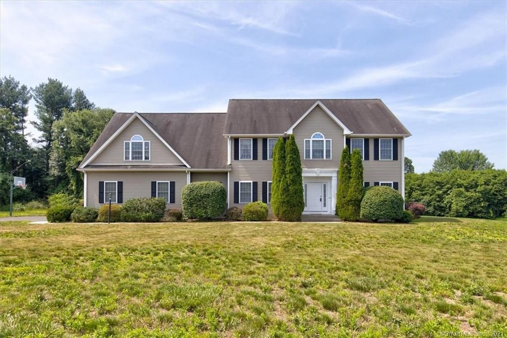 235 Cougar Dr, Manchester, CT 06040