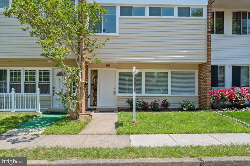 1208 Wilshire Dr, Herndon, VA 20170 Trulia
