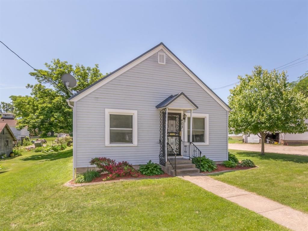 403 E Linn St, Coggon, IA 52218 Trulia