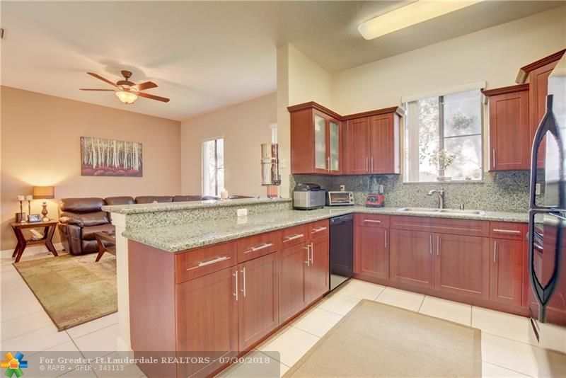 2422 Venetian Way #2422, Boynton Beach, FL 33426