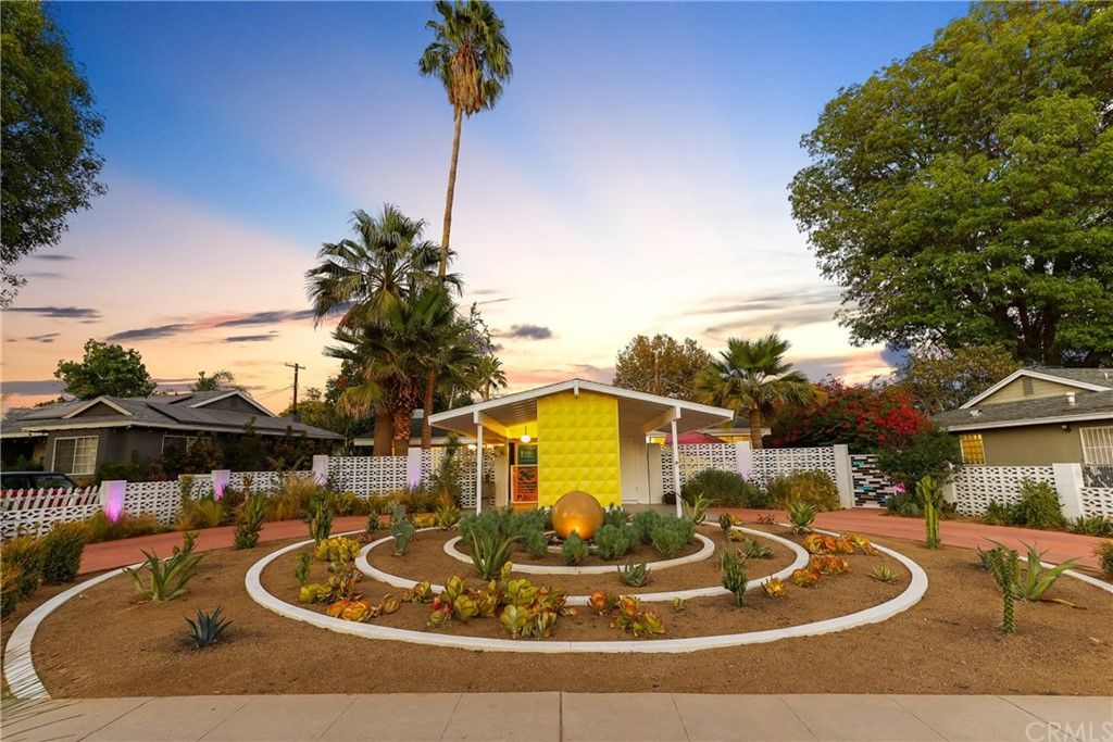 8428 Delco Ave, Winnetka, CA 91306