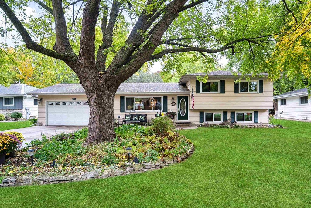 54956 Homes For Sale & 54956 Real Estate - 176 Homes | Trulia