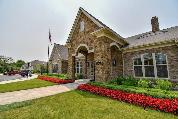 Huntley Manor Novi