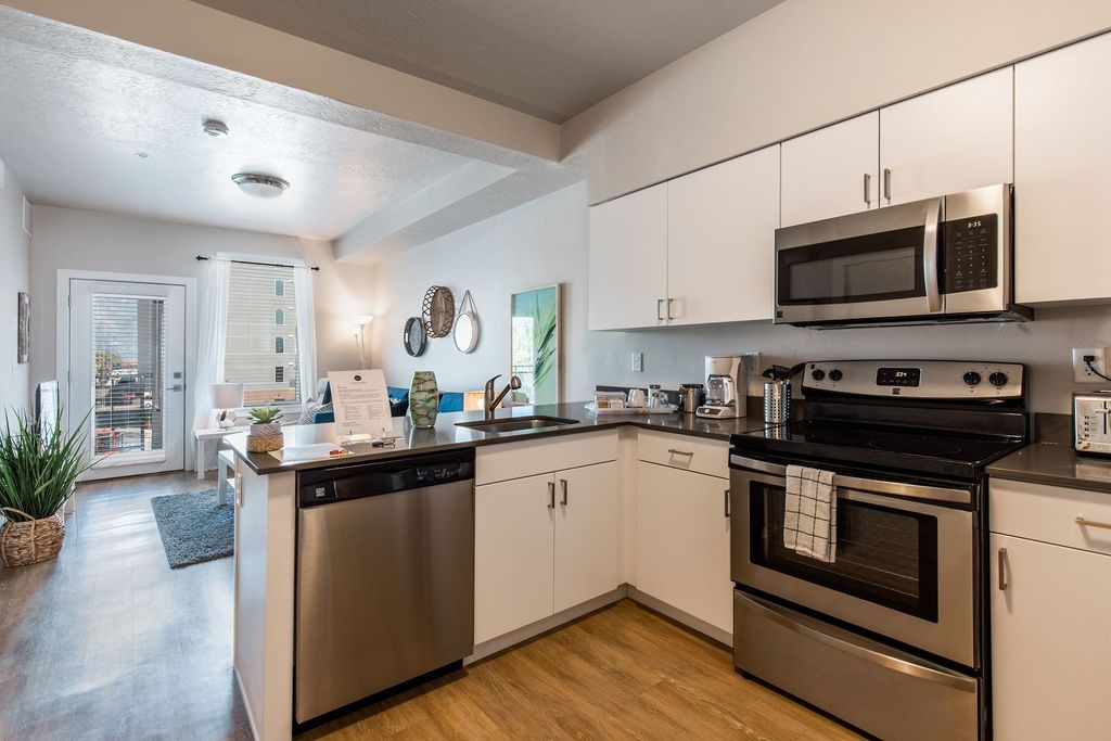 47 W Fireclay Ave, Salt Lake City, UT 84107