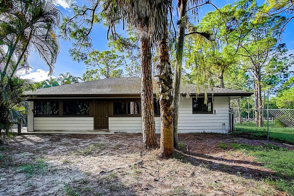 17925 31st Rd N, Loxahatchee, FL 33470