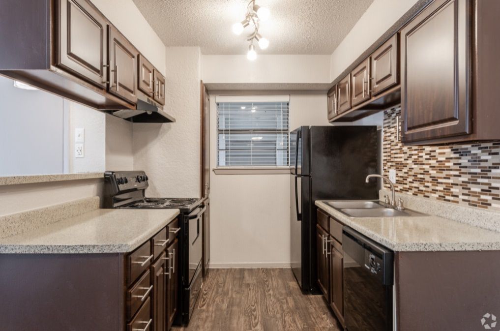 2505 Thomason Cir, Arlington, TX 76006