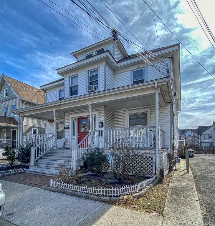 24 Dolsen Pl, Stamford, CT 06901