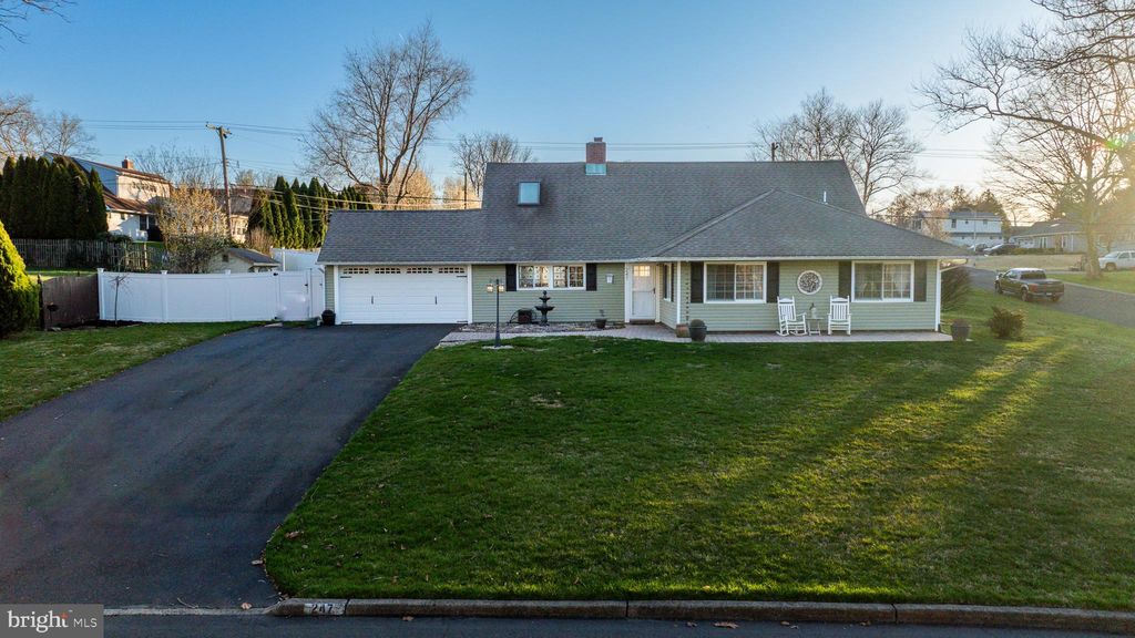 247 Snowball Dr, Levittown, PA 19056 Trulia