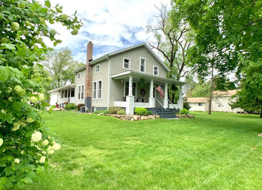 702 W Main St, Palmyra, WI 53156 Trulia