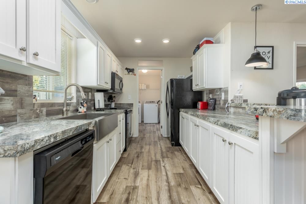 20 Cosmic Ln #20, Richland, WA 99354