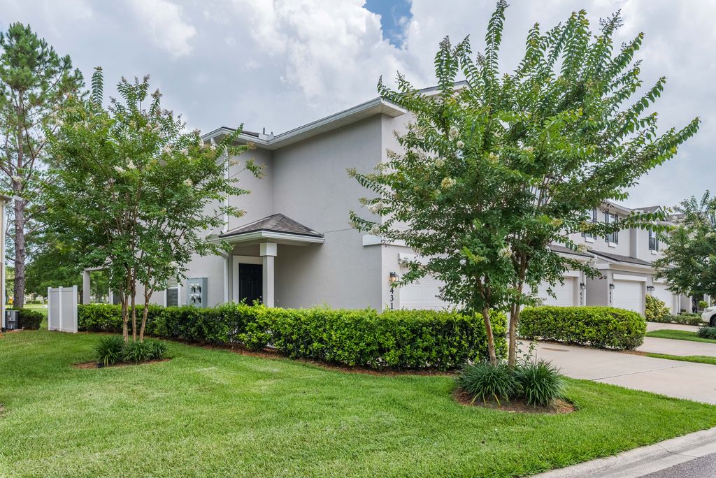 431 Walnut Dr, Saint Johns, FL 32259