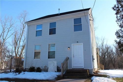 3 South St, Cromwell, CT 06416