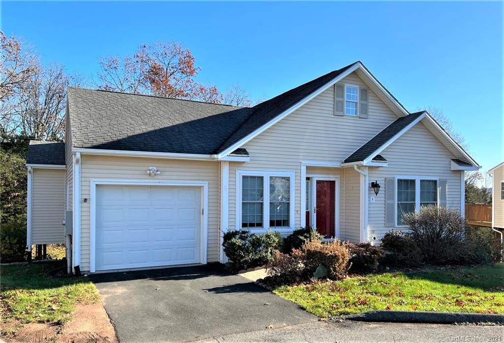 5 Cinnamon Ln #5, Portland, CT 06480
