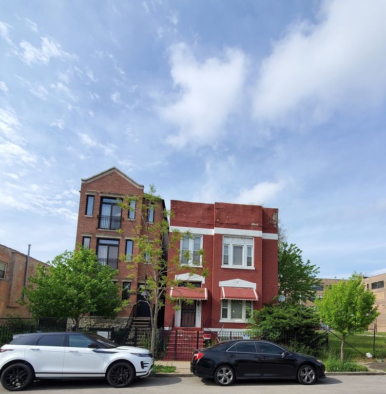 2524 W Warren Blvd, Chicago, IL 60612