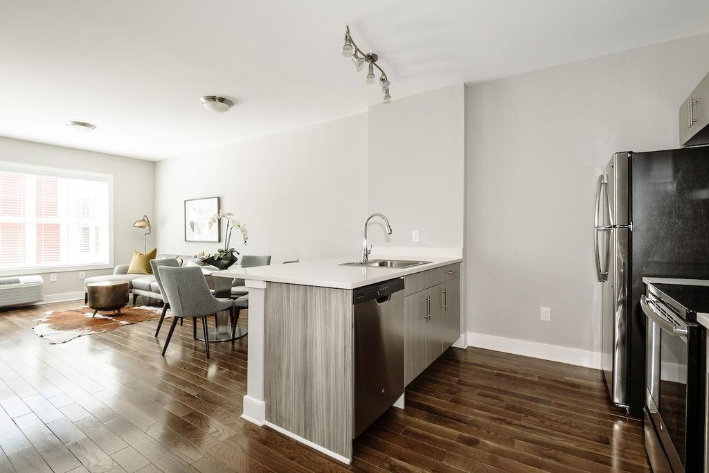 240 W Westfield Ave, Roselle Park, NJ 07204