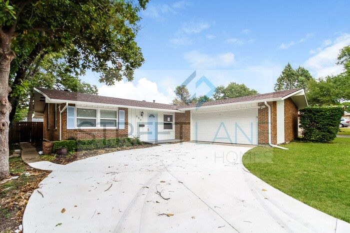920 Waterview Cir, Richardson, TX 75080