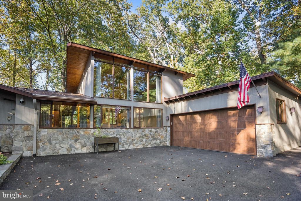 11929 Glen Mill Rd, Potomac, MD 20854