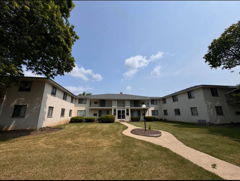 Garden Circle Milwaukee, WI Trulia