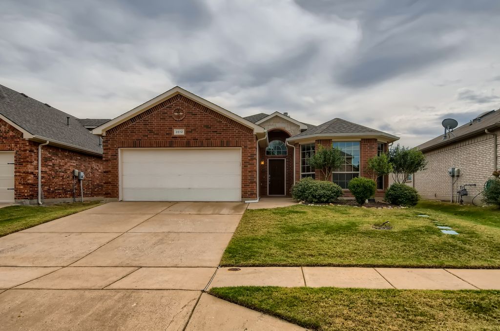 2012 Frosted Willow Ln, Fort Worth, TX 76177