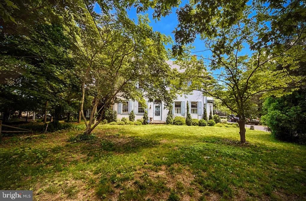 551 Hartford Rd, Moorestown, NJ 08057