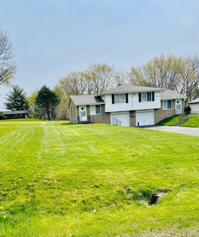 7066 Oriole Ave NW, North Canton, OH 44720