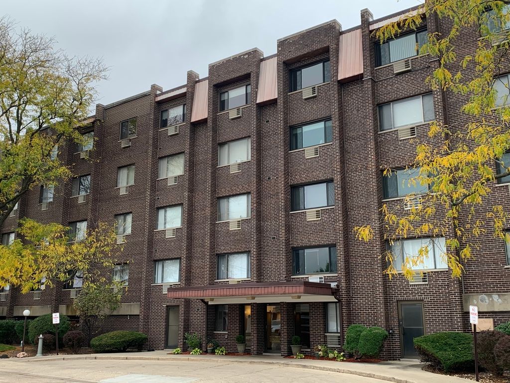 4623 N Chester Ave #404W, Chicago, IL 60656