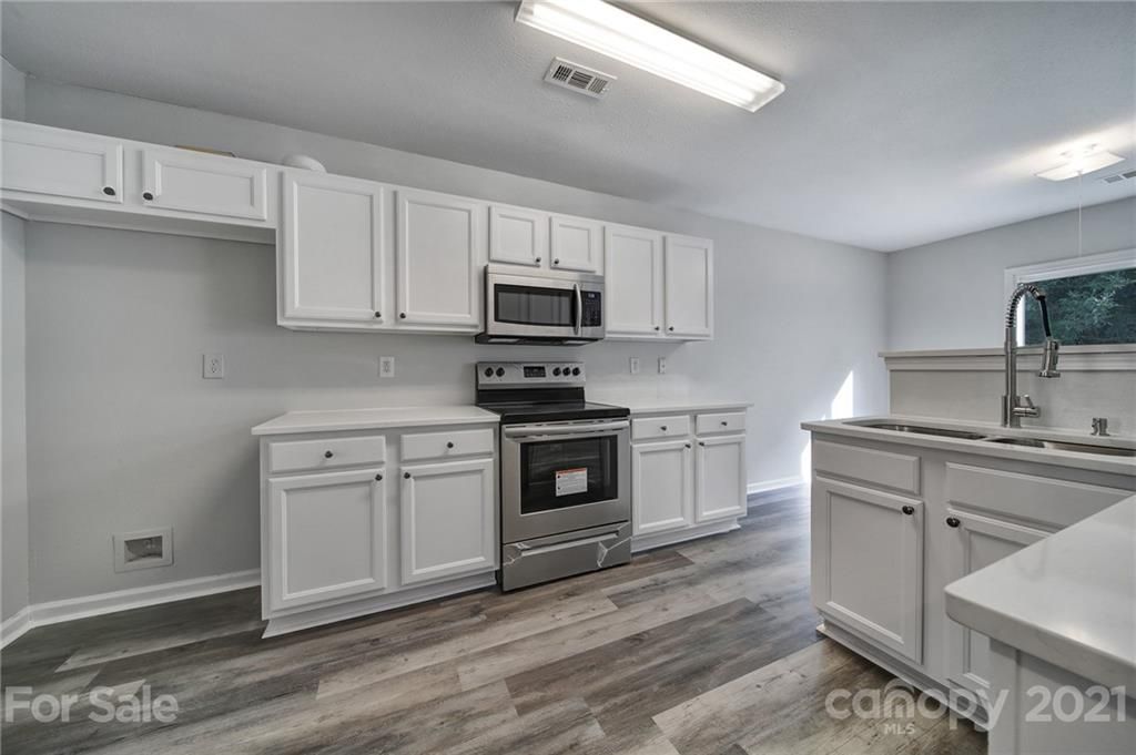 14110 Waterlyn Dr, Charlotte, NC 28278