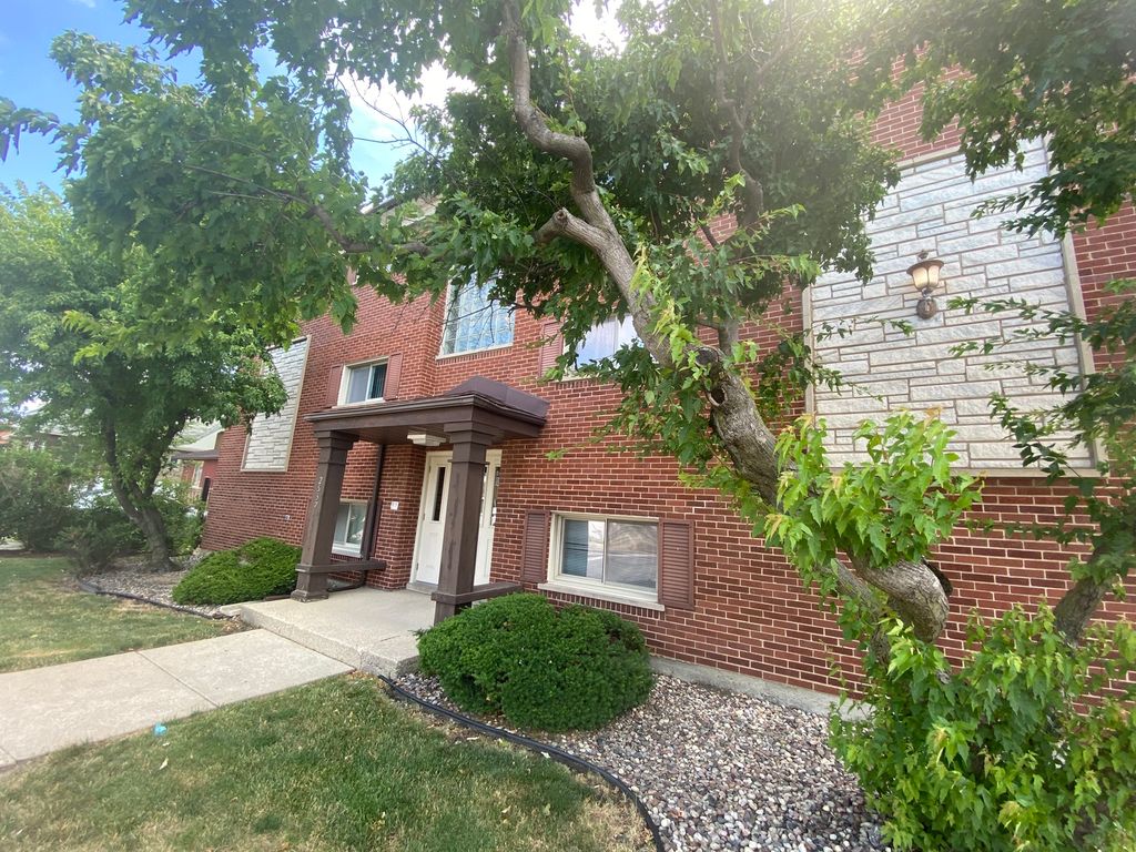 2537 Thatcher Ave #3C, River Grove, IL 60171