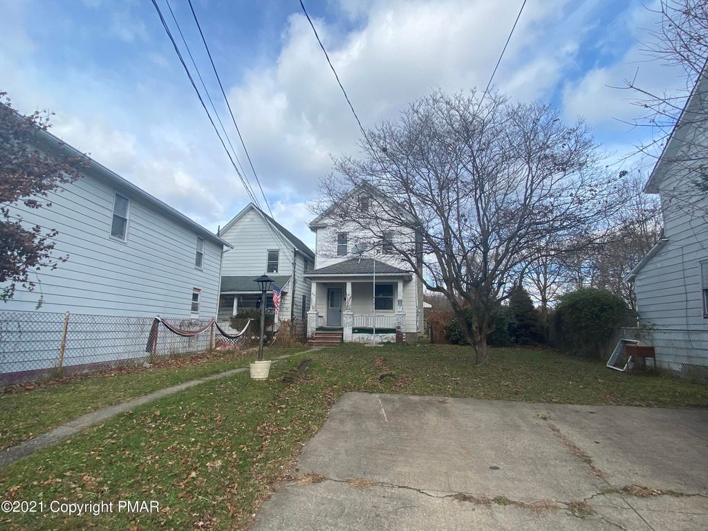 80 Coal St, Glen Lyon, PA 18617