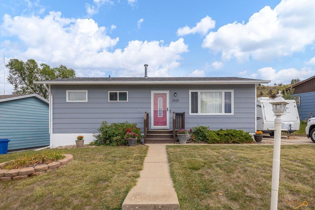 2420 Cruz Dr, Rapid City, SD 57702