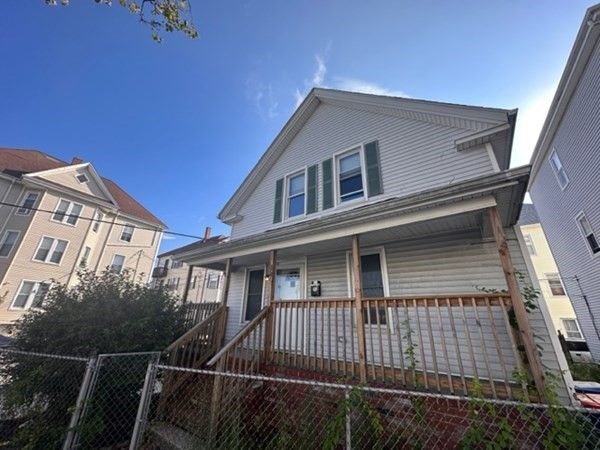 857 Brock Ave, New Bedford, MA 02744