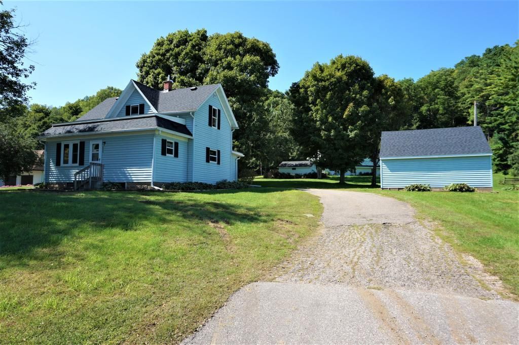 804 Main St, Plum City, WI 54761 Trulia