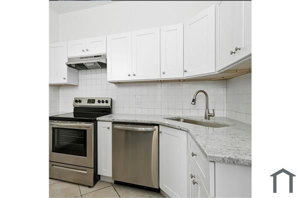 5118 S Indiana Ave #1, Chicago, IL 60615