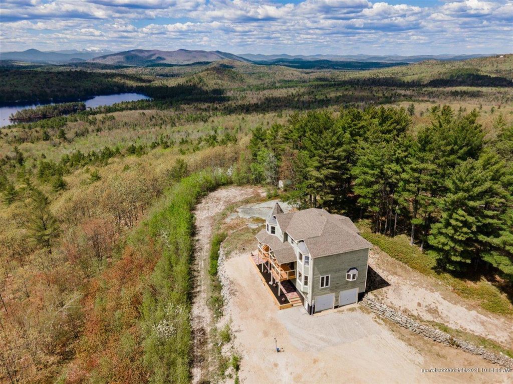 75 Farnum Ln, Sebago, ME 04029