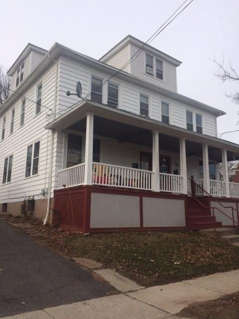 615 High St #2A, Middletown, CT 06457
