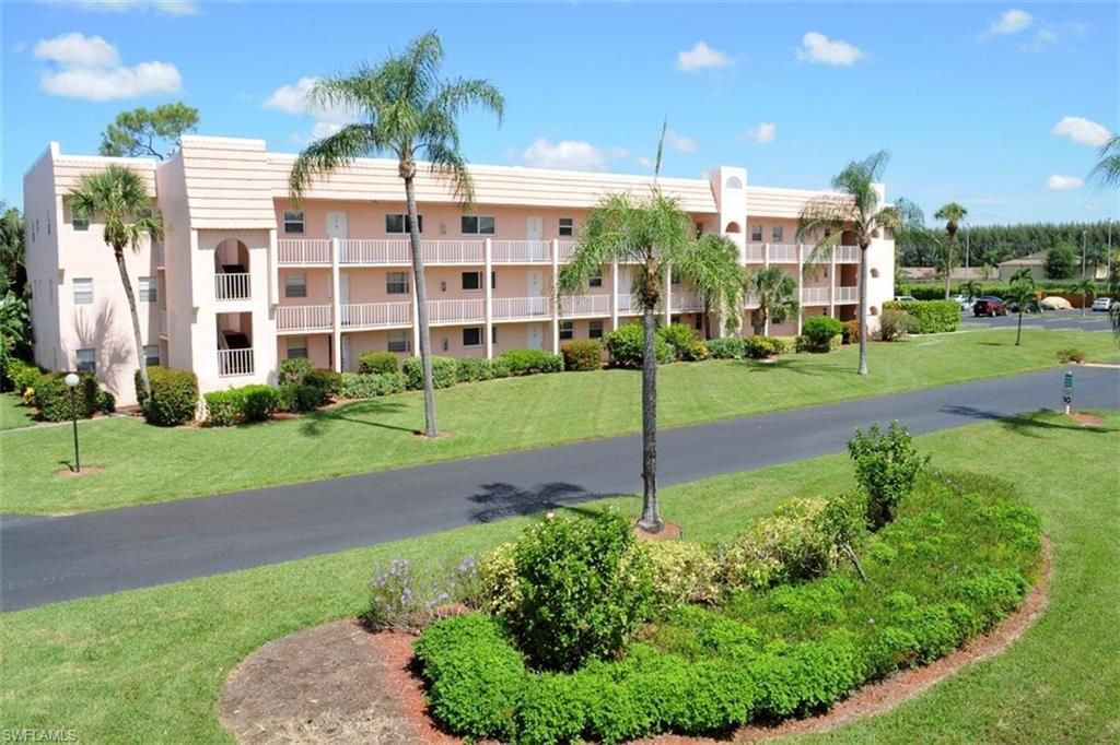 150 Turtle Lake Ct 104, Naples, FL 34105 2 Bed, 2 Bath Condo MLS