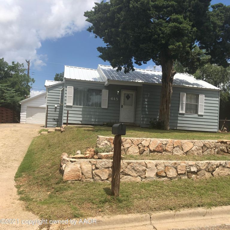 615 Gardner St, Borger, TX 79007
