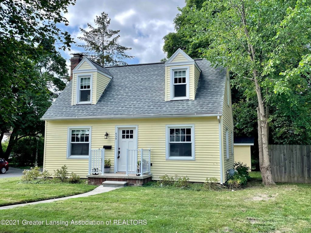 635 Bailey St, East Lansing, MI 48823