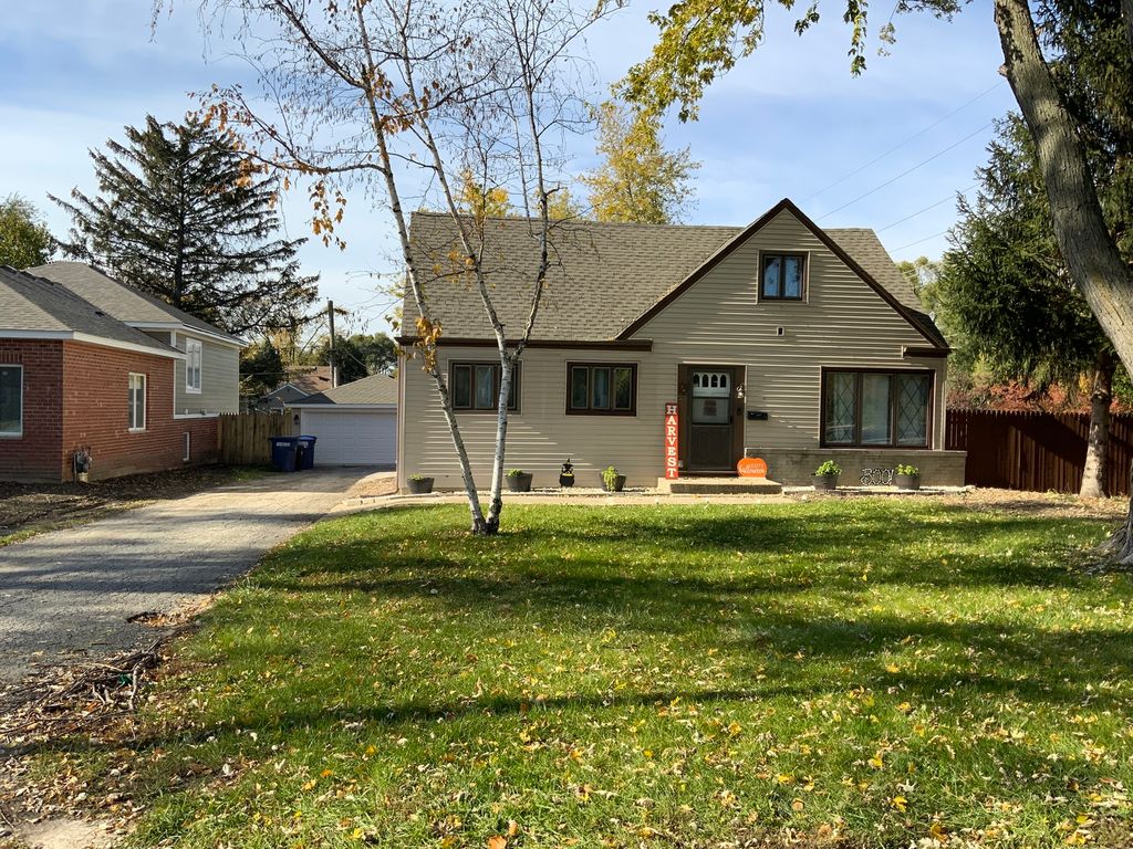 568 Sandra Ave, Melrose Park, IL 60164